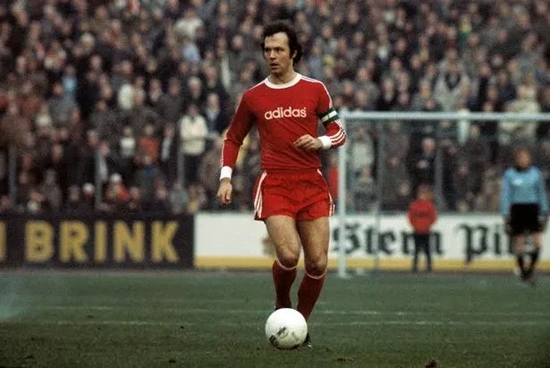 Franz Beckenbauer được gọi là "Hoàng đế"